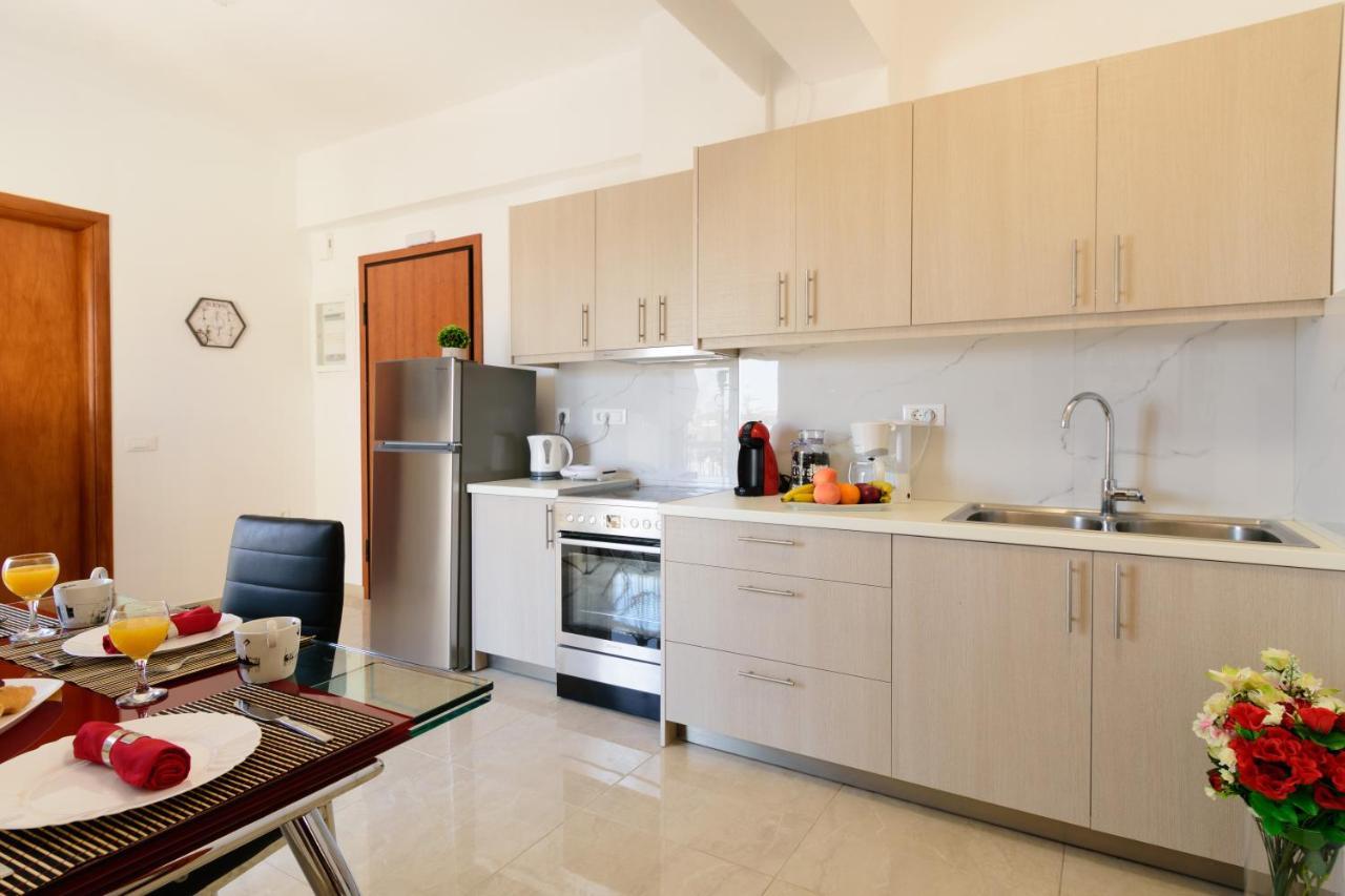 Luxury Lake View Center House Agios Nikolaos  Bagian luar foto