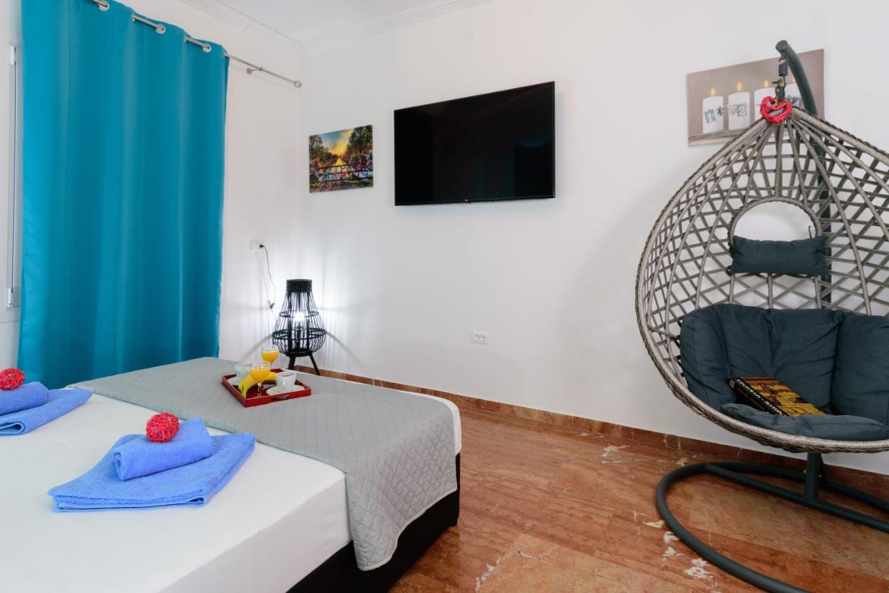 Luxury Lake View Center House Agios Nikolaos  Bagian luar foto